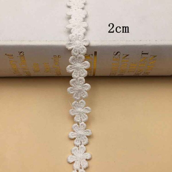 1.5-4cm White Cotton Floral Embroidered Lace Trim 10 Yards