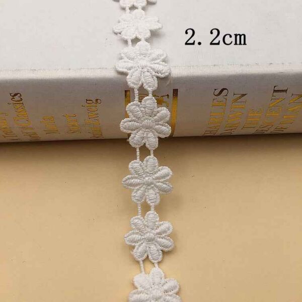 1.5-4cm White Cotton Floral Embroidered Lace Trim 10 Yards