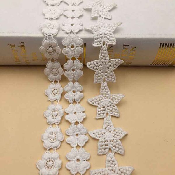1.5-4cm White Cotton Floral Embroidered Lace Trim 10 Yards