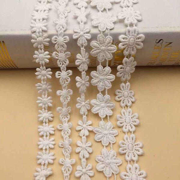 1.5-4cm White Cotton Floral Embroidered Lace Trim 10 Yards