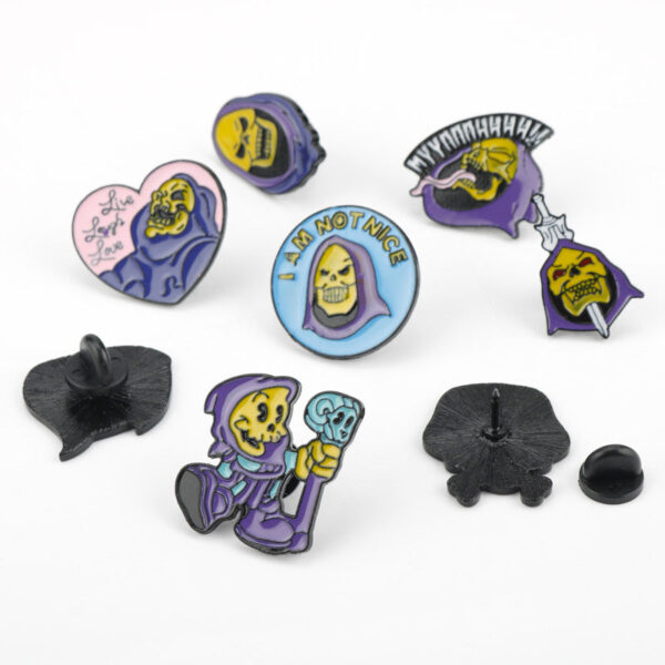 Halloween Purple Turban Skull King Alloy Brooch 9 Pack - Image 4