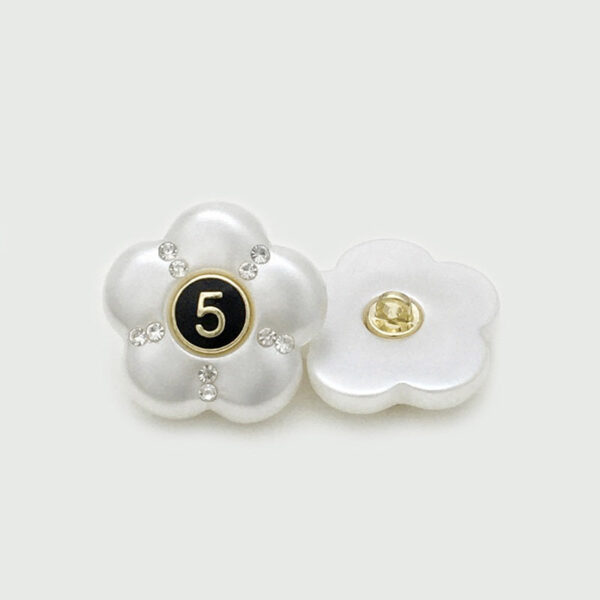 17.5/22.5mm Number 5 Black White Flower Diamond Resin Buttons 12pcs - Image 5