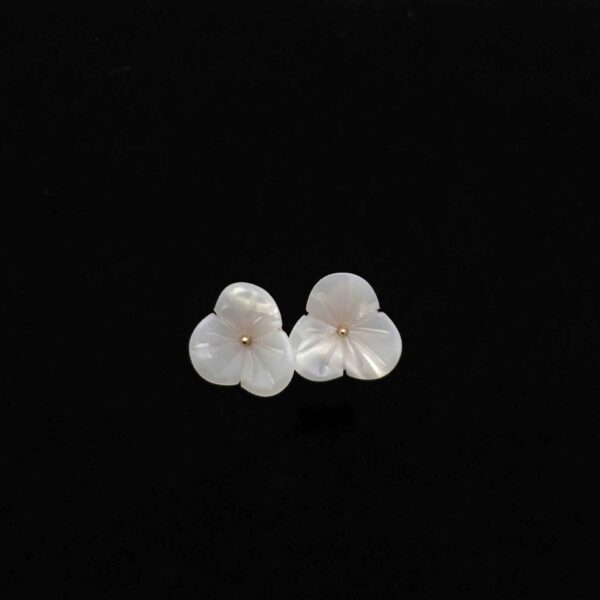 10/12mm Flower-Shaped Decorative Resin Buttons for Ladies' Shirts Dresses 12pcs