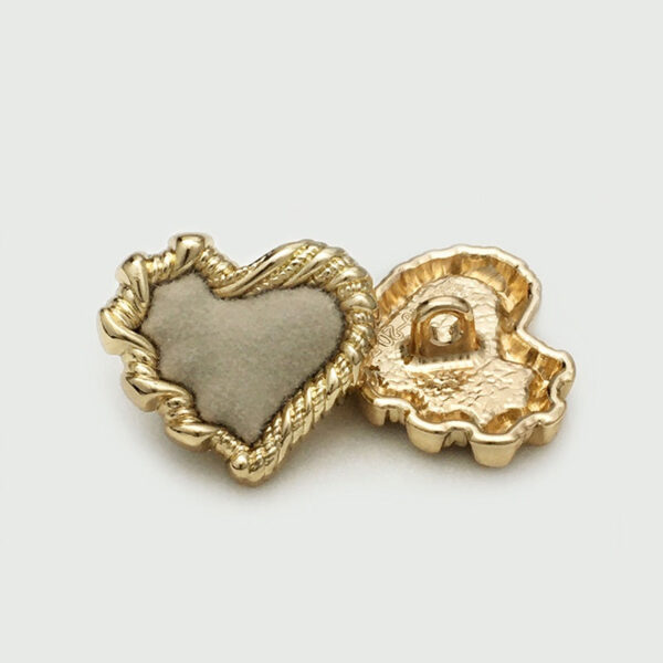 20/28/34mm Metal Heart Shaped Buttons with Colorful Velvet Surfaces 12pcs - Image 3