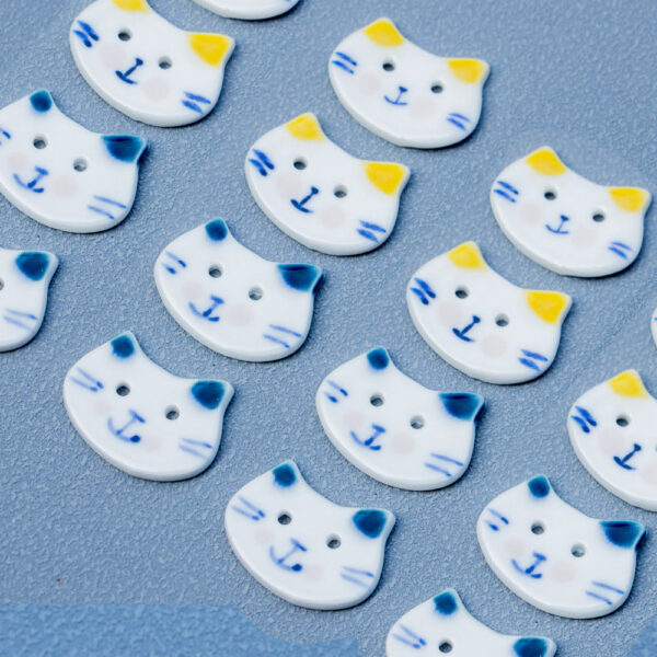 30mm Hand-Painted Small Blue White Big-Face Cat 2-Hole Ceramic Buttons 10PCS - Image 3