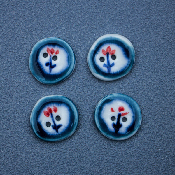 20mm Irregular Round Dark Blue Ceramic Buttons with Hand-painted Red Flower 6pcs - Image 4