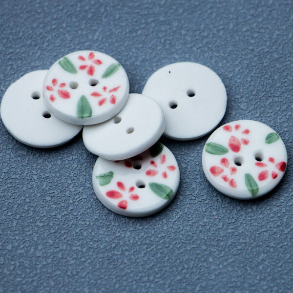 19.5mm Round 2 Hole Handmade Ceramic Buttons with Red Flowers 6PCS - Image 3