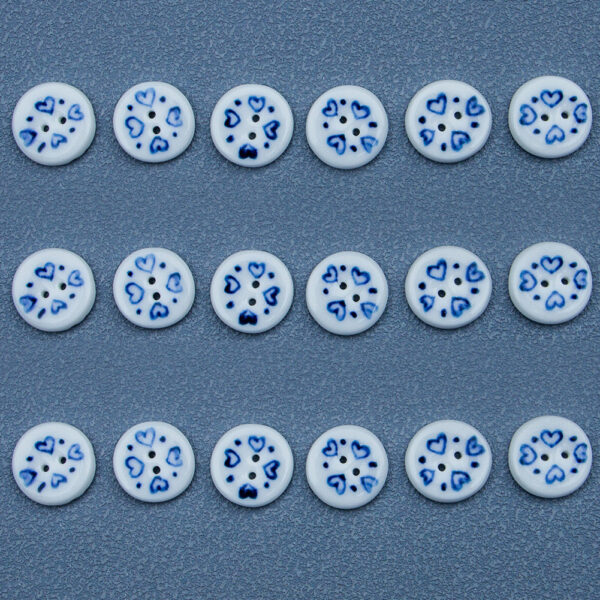 15.6mm Round Hand Painted Blue and White Porcelain Heart Ceramic Buttons 6pcs - Image 4
