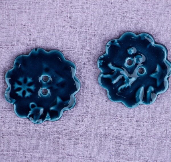 32mm Round 2-Hole Handmade DIY Ceramic Buttons with Snowflake Elk Pattern 6PCS - Image 5