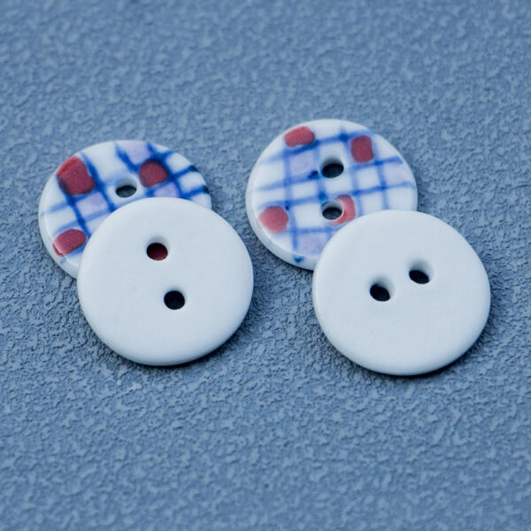 17.5mm Round 2 Hole Hand-Painted Blue Plaid Ceramic Buttons 6PCS - Image 2