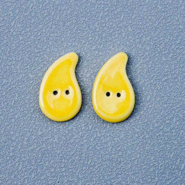Red Yellow Green Quotation Mark Shaped Handmade DIY Ceramic Buttons 10pcs - Image 5