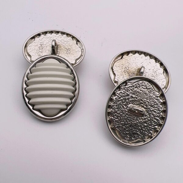 18/21/25mm Oval Stripe Resin Metal Shank Buttons 49 Pack - Image 2