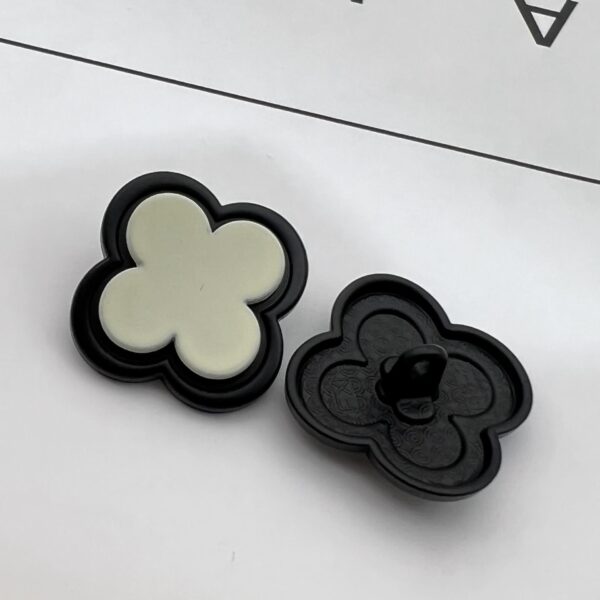 20/25mm 3D Flower Metal Coat Buttons with Painted Layers 12pcs - Image 2