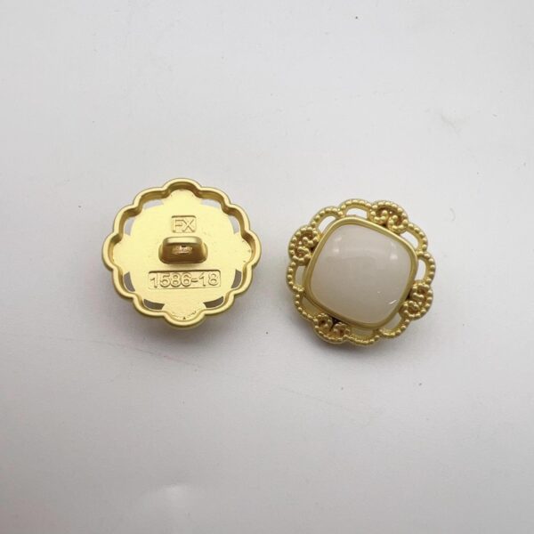 17.5mm Chinese Style Hollowed Pearl Alloy Shank Buttons 50 Pack - Image 4