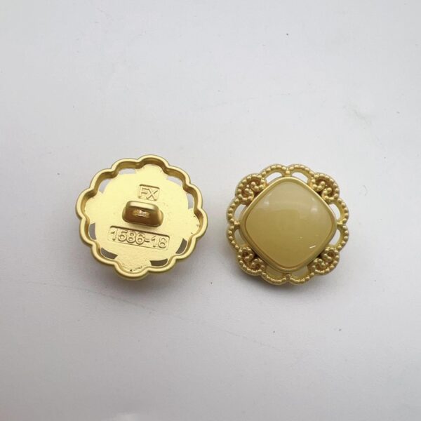 17.5mm Chinese Style Hollowed Pearl Alloy Shank Buttons 50 Pack - Image 3