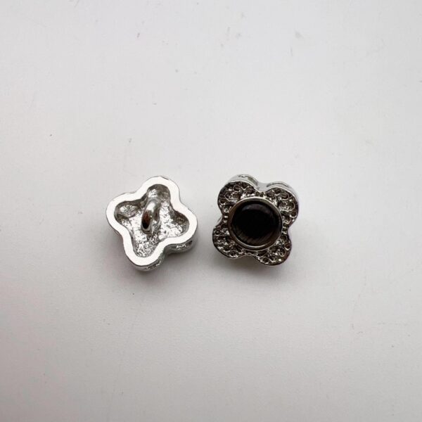12mm Multi-Diamond Polished Metal Flower Buttons 30 Pack - Image 2