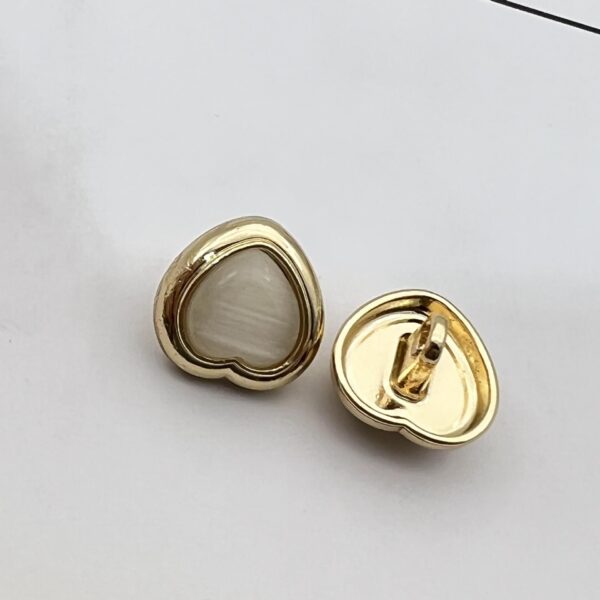 12.5mm Heart Shaped Pearlized Resin Metal Shank Buttons 50PCS - Image 3