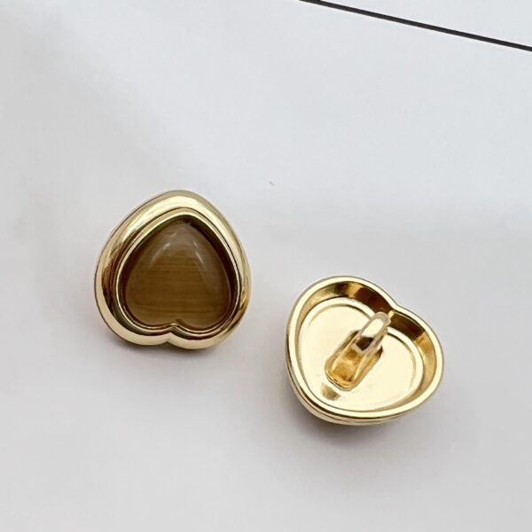 12.5mm Heart Shaped Pearlized Resin Metal Shank Buttons 50PCS - Image 4