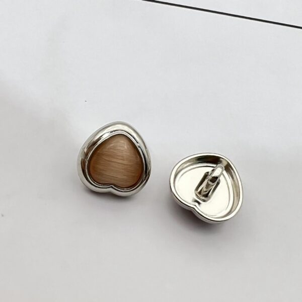 12.5mm Heart Shaped Pearlized Resin Metal Shank Buttons 50PCS - Image 9