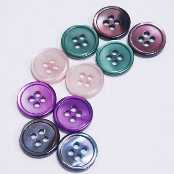 16L (10mm) Round 4-Hole Mother of Pearl Shell Buttons 100 Pack
