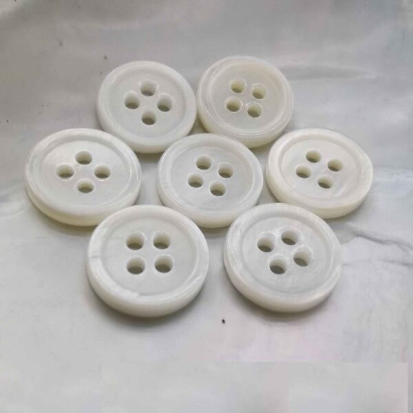 14L-40L Black White Freshwater Shell Buttons for Sewing 99 Pack