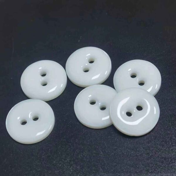 24L (15mm) Round 2-Hole Resin-Coated Shell Buttons 100 Pack