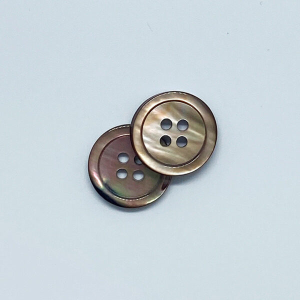 18mm Natural Round Four-Hole Coffee Shell Buttons - Image 3
