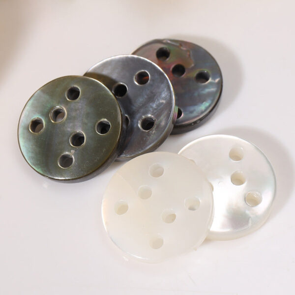 11.5mm Natural Round Six-Hole White and Black Shell Buttons - Image 5