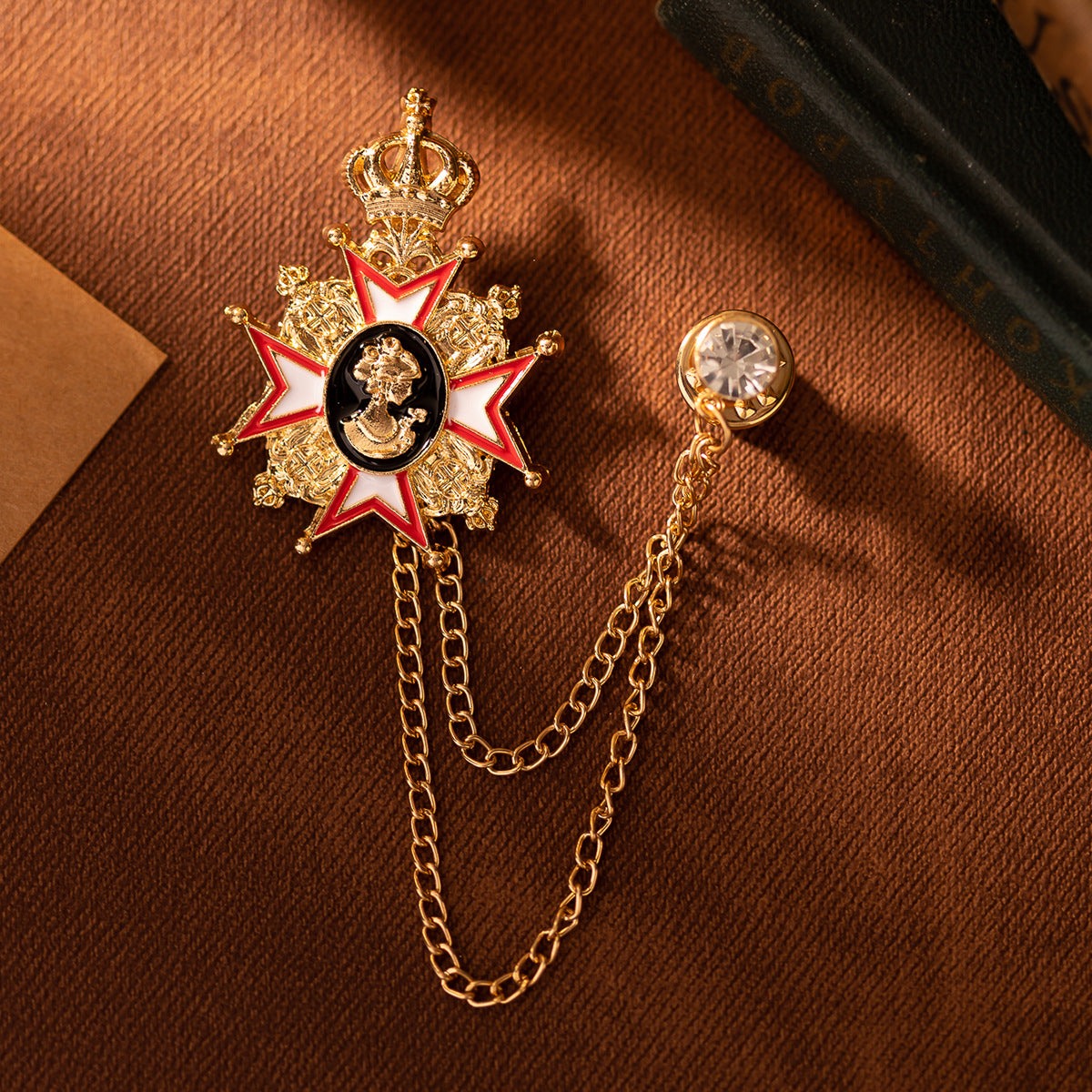 Men's Baroque Retro Metal Crown Queen Portrait Brooch Pin Badge 2 Pack