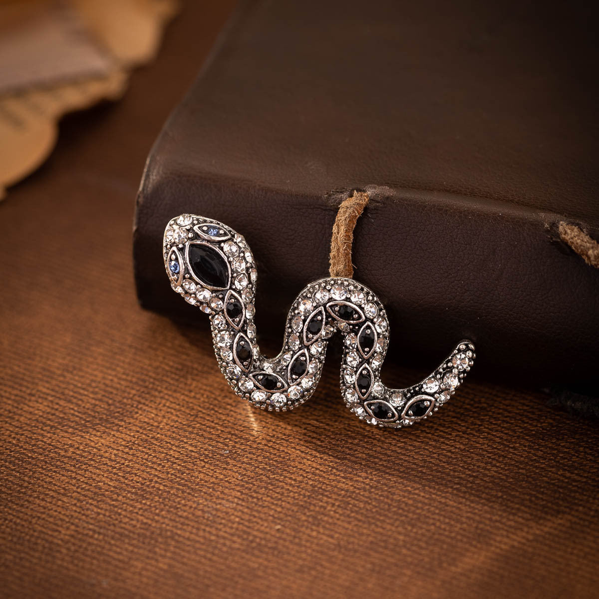 Retro Rhinestone Little Snake Brooch Animal Pin 2 Pack - Image 5