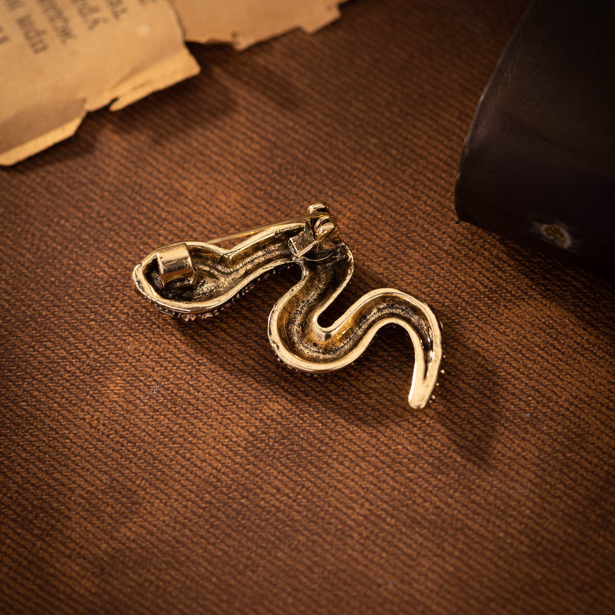 Retro Rhinestone Little Snake Brooch Animal Pin 2 Pack - Image 3