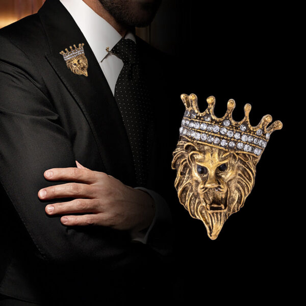 Vintage Lion Head Diamond Crown Pin Badge 4 Pack - Image 2