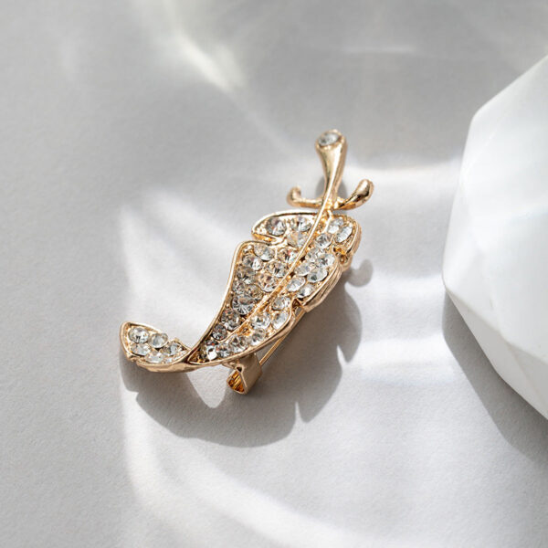Gold and Silver Feather Diamond-Inlaid Brooch 4 Pack - Image 5