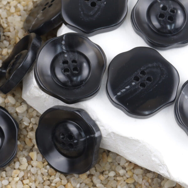 11.5-25mm Coffee,Off White and Black Gray Irregular Floral 4 Hole Resin Buttons 30pcs - Image 3