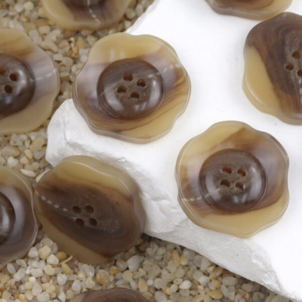 11.5-25mm Coffee,Off White and Black Gray Irregular Floral 4 Hole Resin Buttons 30pcs - Image 5