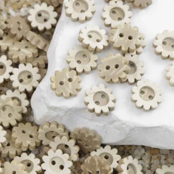 11.5mm Round Flower-Gear Shaped Natural Coconut Shell Buttons for Children's Clothing 100pcs
