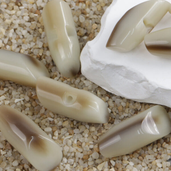 36/50mm White Coffee Black Special Shaped Resin Buttons with Hidden Holes 12pcs - Image 2