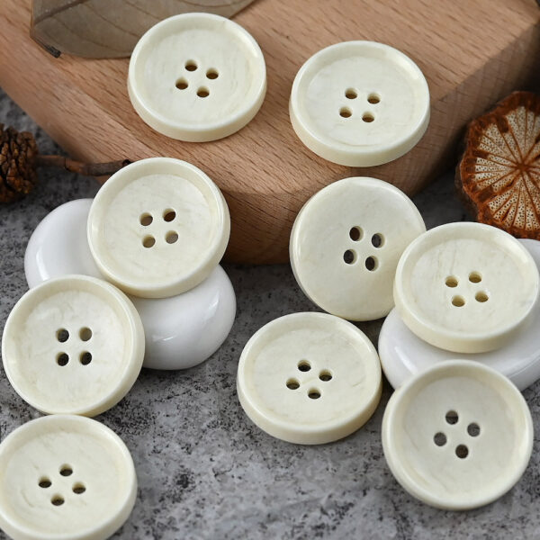 15-25mm Round 4 Hole Colorful Urea Buttons with Imitation Marble Pattern - Image 8