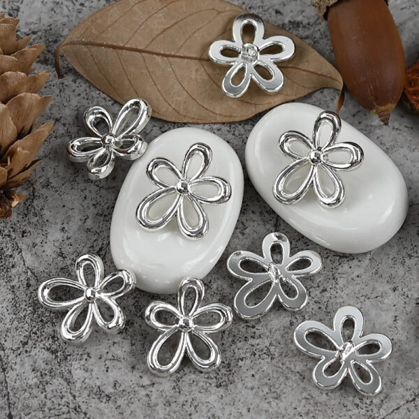 18/23mm Shiny Gold and Silver Flower Shaped Metal Buttons with Shanks 12pcs - Image 4