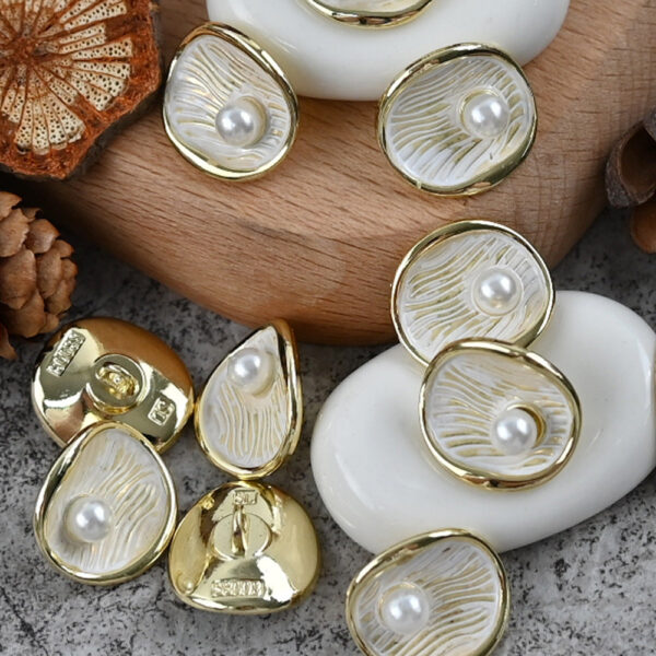 18/23mm Pearl Metal Buttons with Shanks for Sweater Jacket Decoration 10pcs - Image 5
