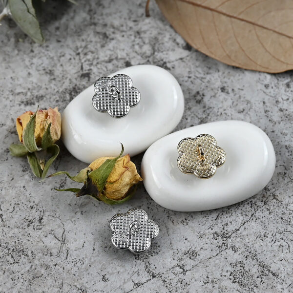 14mm French-Style Small Floral 3D Exquisite Metal Resin Buttons with Shank 12pcs - Image 3