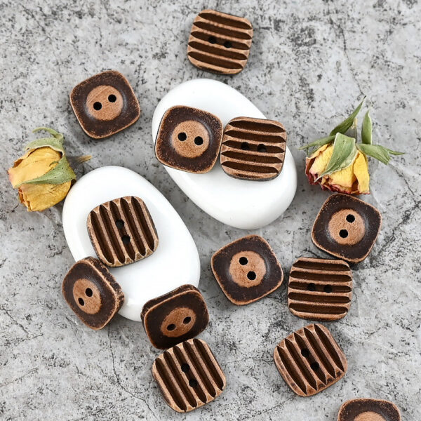 17.5mm Khaki Brown Vintage Square Wood Buttons with Double Sided Usability 20pcs - Image 2