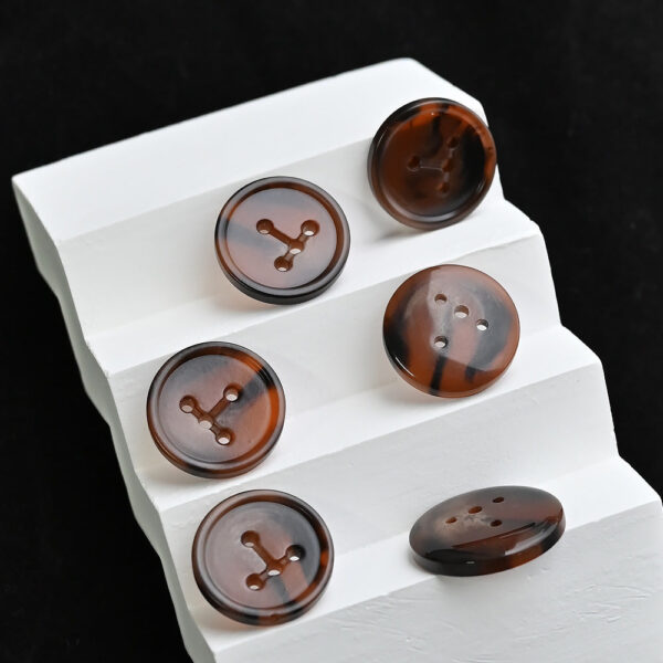 15-28mm Amber Dark Brown T-Shaped 4 Hole Vintage Resin Buttons 80PCS - Image 4