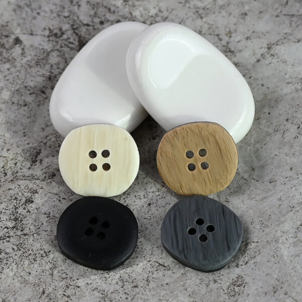 18-28mm Imitation Wood Grain Vintage Resin Buttons for Woolen Sweaters 20pcs - Image 2