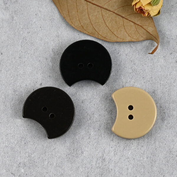 Crescent Shaped Resin Buttons Little Devil Emoji 2 Hole for Sweater Coat 30pcs - Image 3