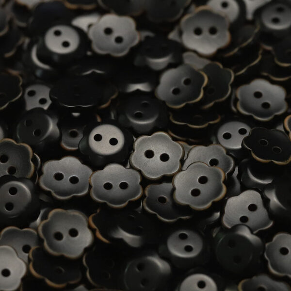 11-20mm Two-Hole Flower-Shaped Fruit Buttons for Kids 20 Pack - Image 3