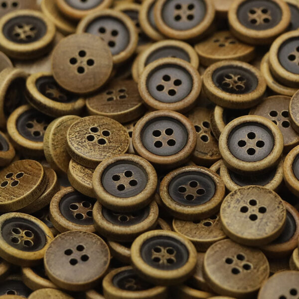 11-20mm Round 4-Hole Natural Wood Buttons 30 Pack - Image 6
