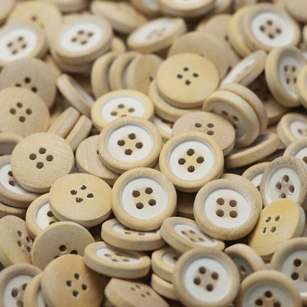 11-20mm Round 4-Hole Natural Wood Buttons 30 Pack - Image 4