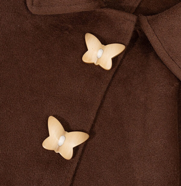 4.4cm/4.9cm Hand-Sewn Butterfly Two-Hole Khaki Resin Buttons 8pcs - Image 2