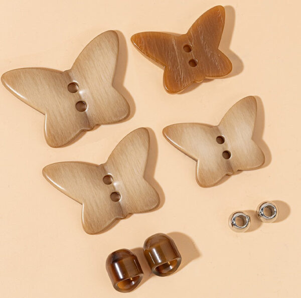 4.4cm/4.9cm Hand-Sewn Butterfly Two-Hole Khaki Resin Buttons 8pcs - Image 6